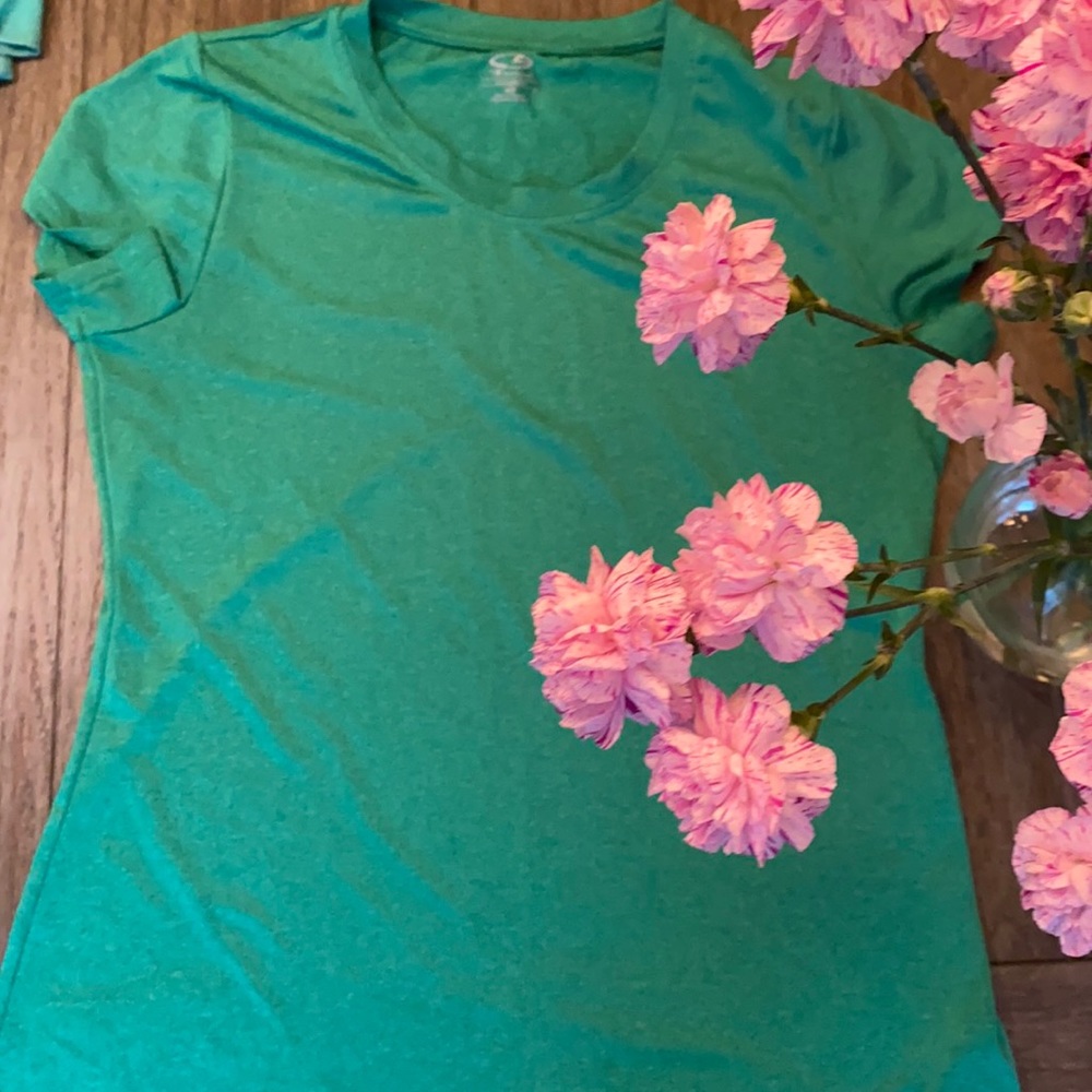 Fantastic quality champion shirt